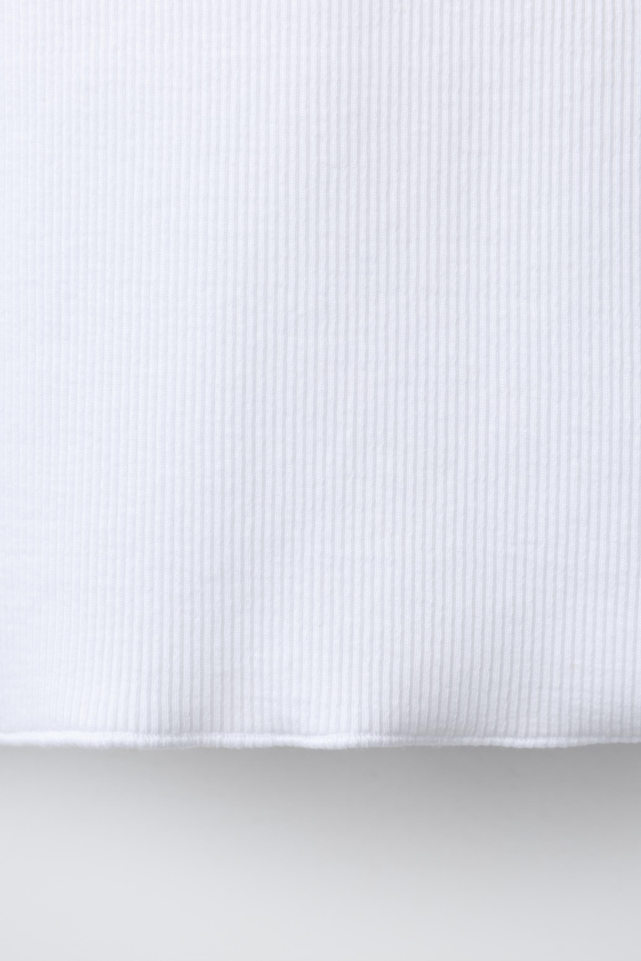 T-SHIRT CÔTELÉ SANS MANCHES BRODÉ
